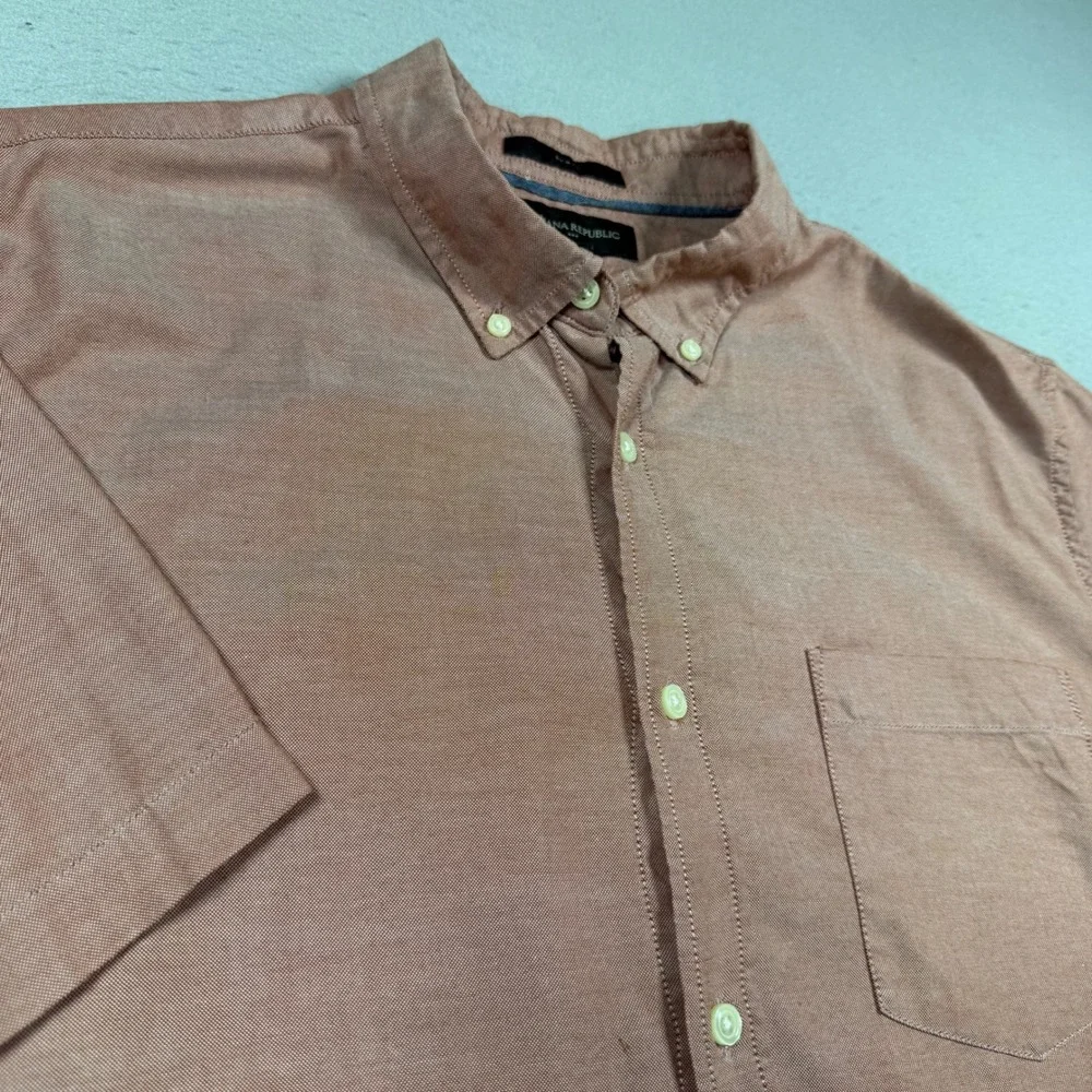 Banana Republic Mens XL Slim Fit Short Sleeve Button Down Shirt Dusty Rose Pink